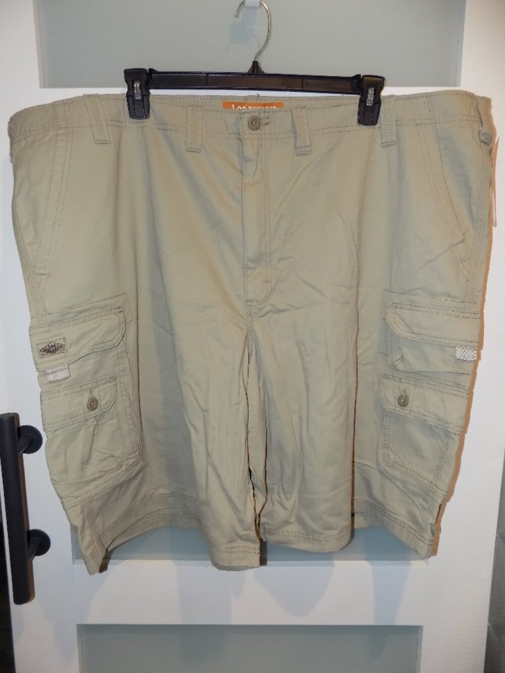 Lee Dungarees Khaki Stacked Cargo Pocket Shorts Size 52 Men's NEW